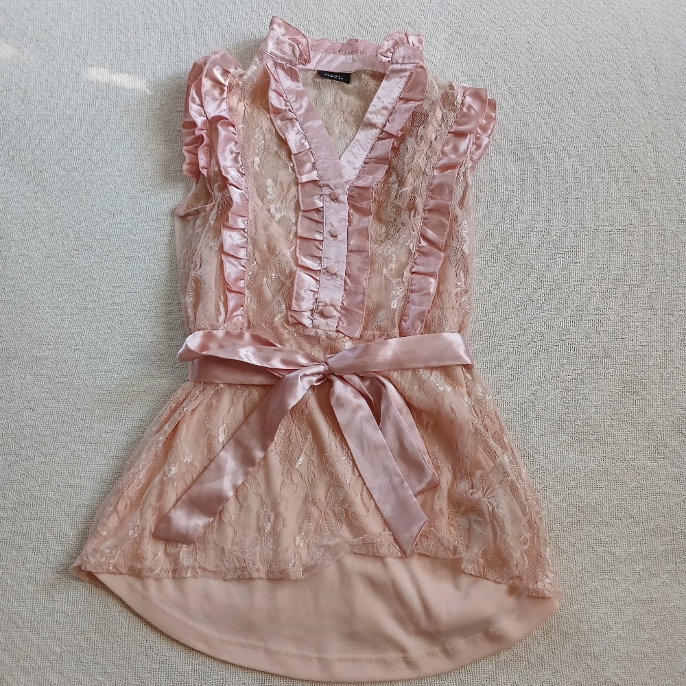rue21 ♡ satin tie ribbon pink top vintage y2k lace medium feminine coquette soft